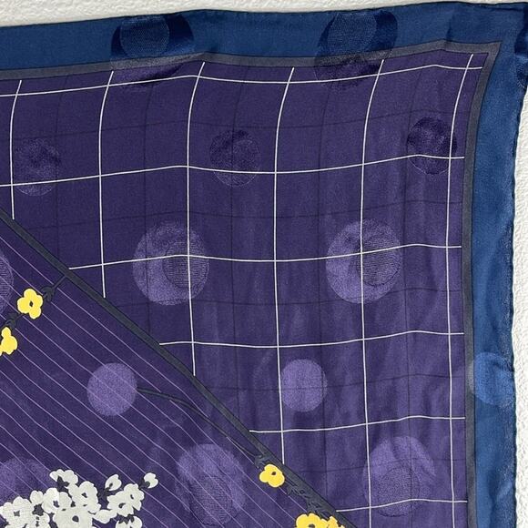 Vintage Emanuel Ungaro Silk‎ Scarf - Picture 6 of 10